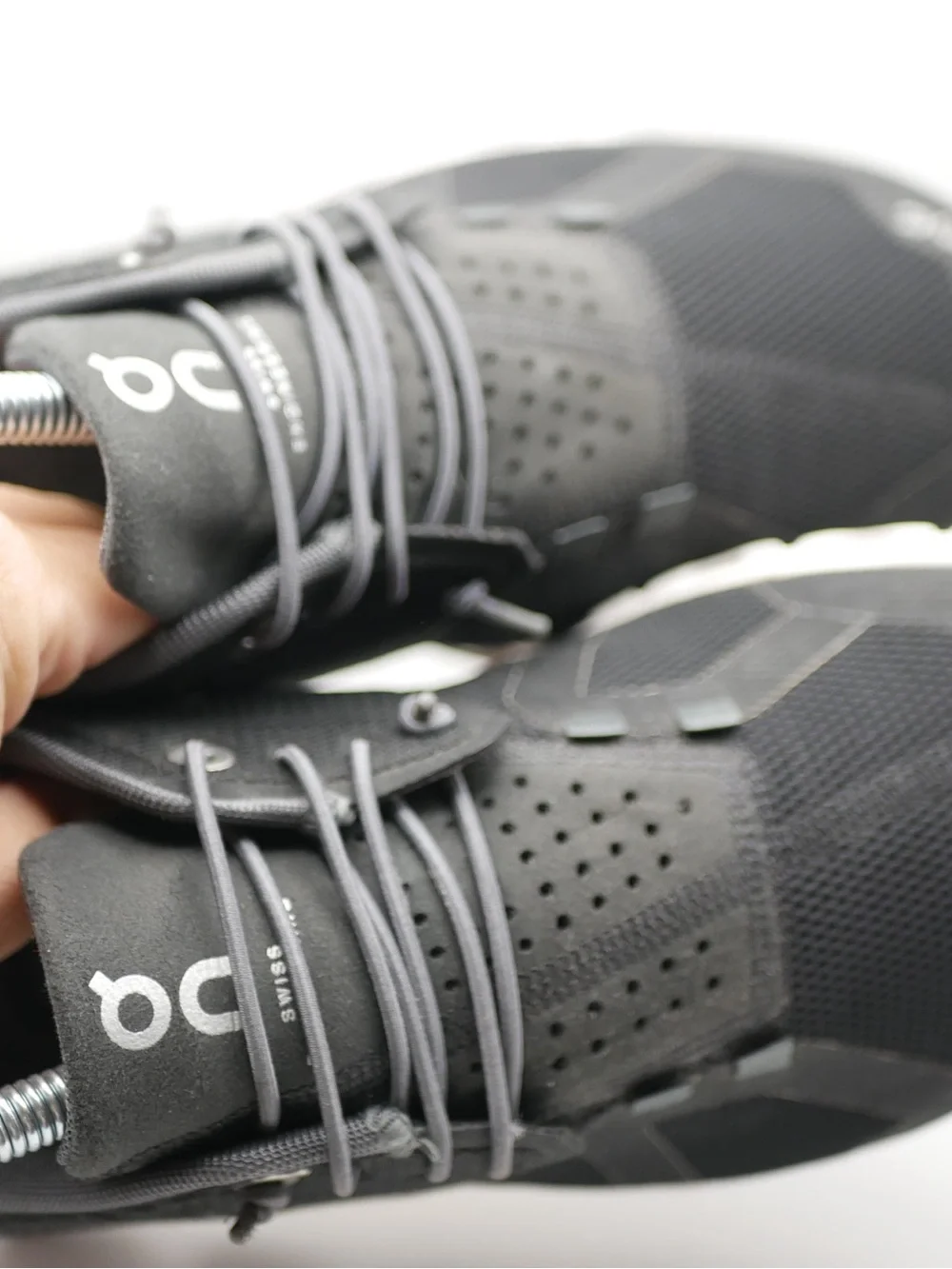 On cloud Running Black  Athletic Running Shoes - Picture 10 of 12